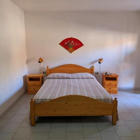 Hotel Panorama Badesi Ngoại thất bức ảnh